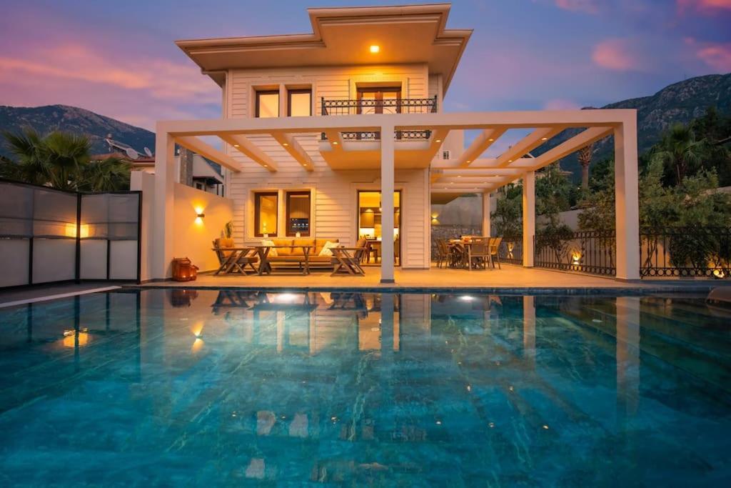 Havuzlu Korunakli Jakuzili Villa Fethiye Exterior foto