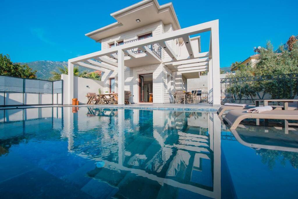 Havuzlu Korunakli Jakuzili Villa Fethiye Exterior foto