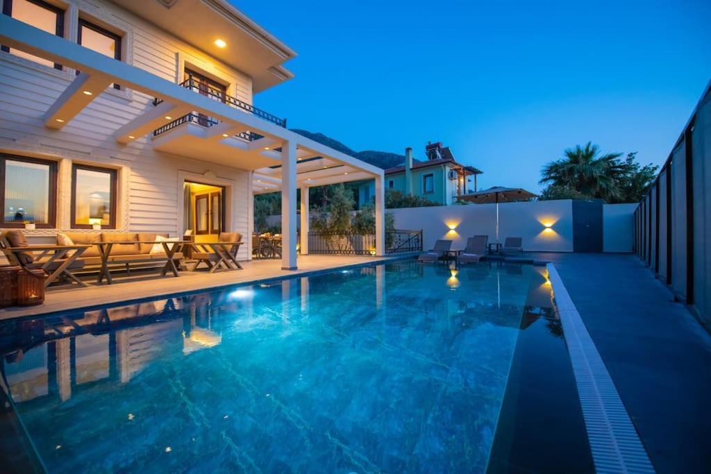 Havuzlu Korunakli Jakuzili Villa Fethiye Exterior foto